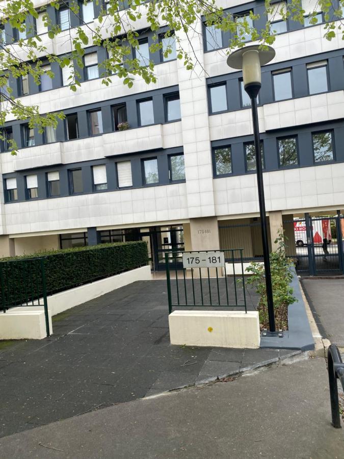 Grand Appartement Courbevoie Paris Eksteriør billede